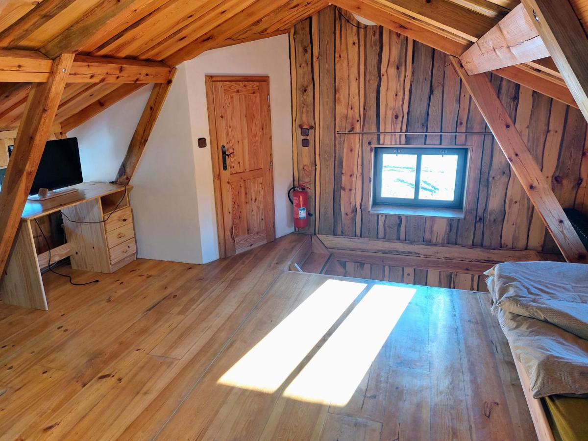 Chalet Boruvka - Biofarma Na Samote V Lesich Benešov Kültér fotó